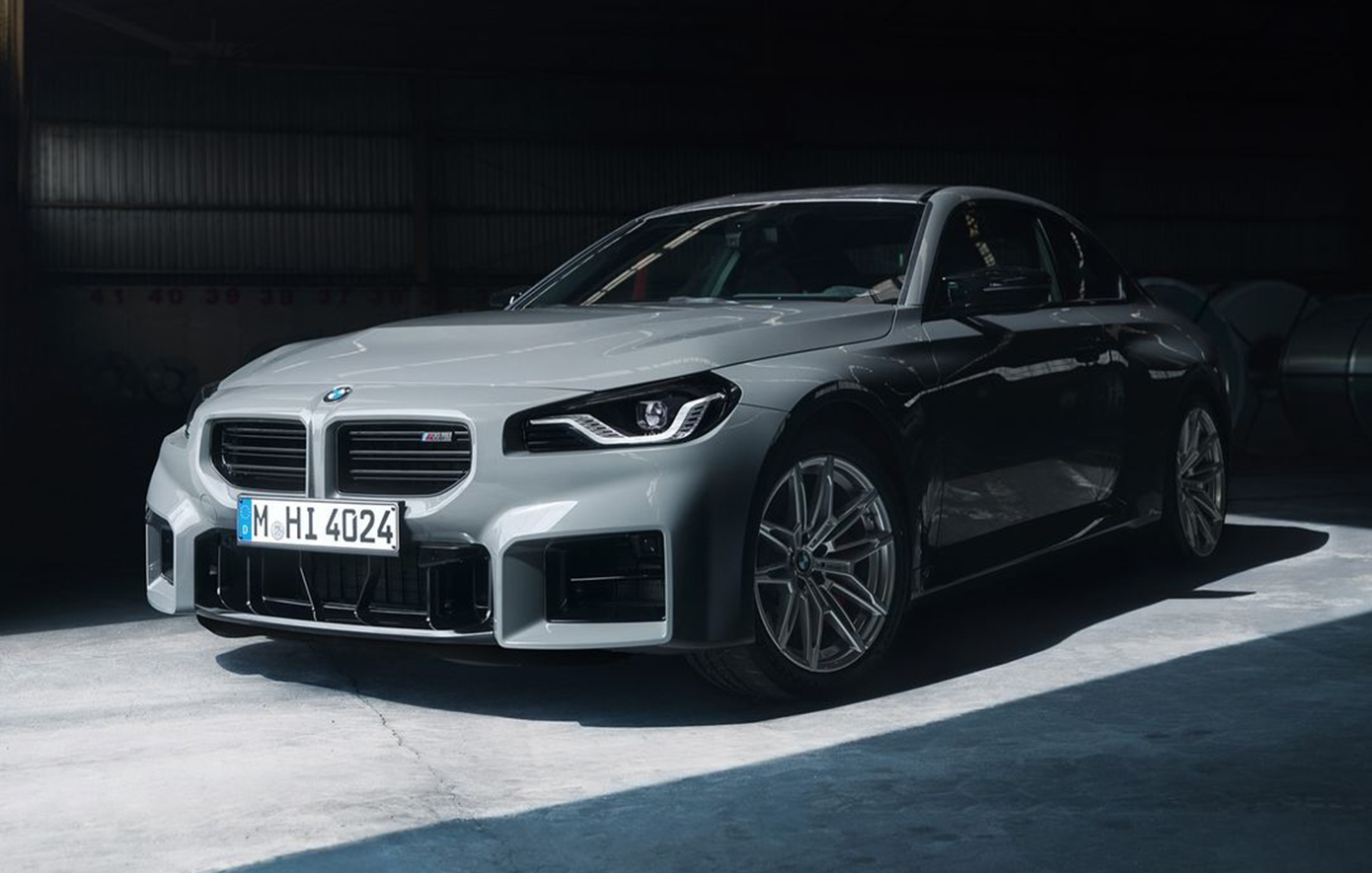 Η BMW M2 του 2025 μοιάζει στη M3 και έρχεται με πολύ περισσότερα χρώματα