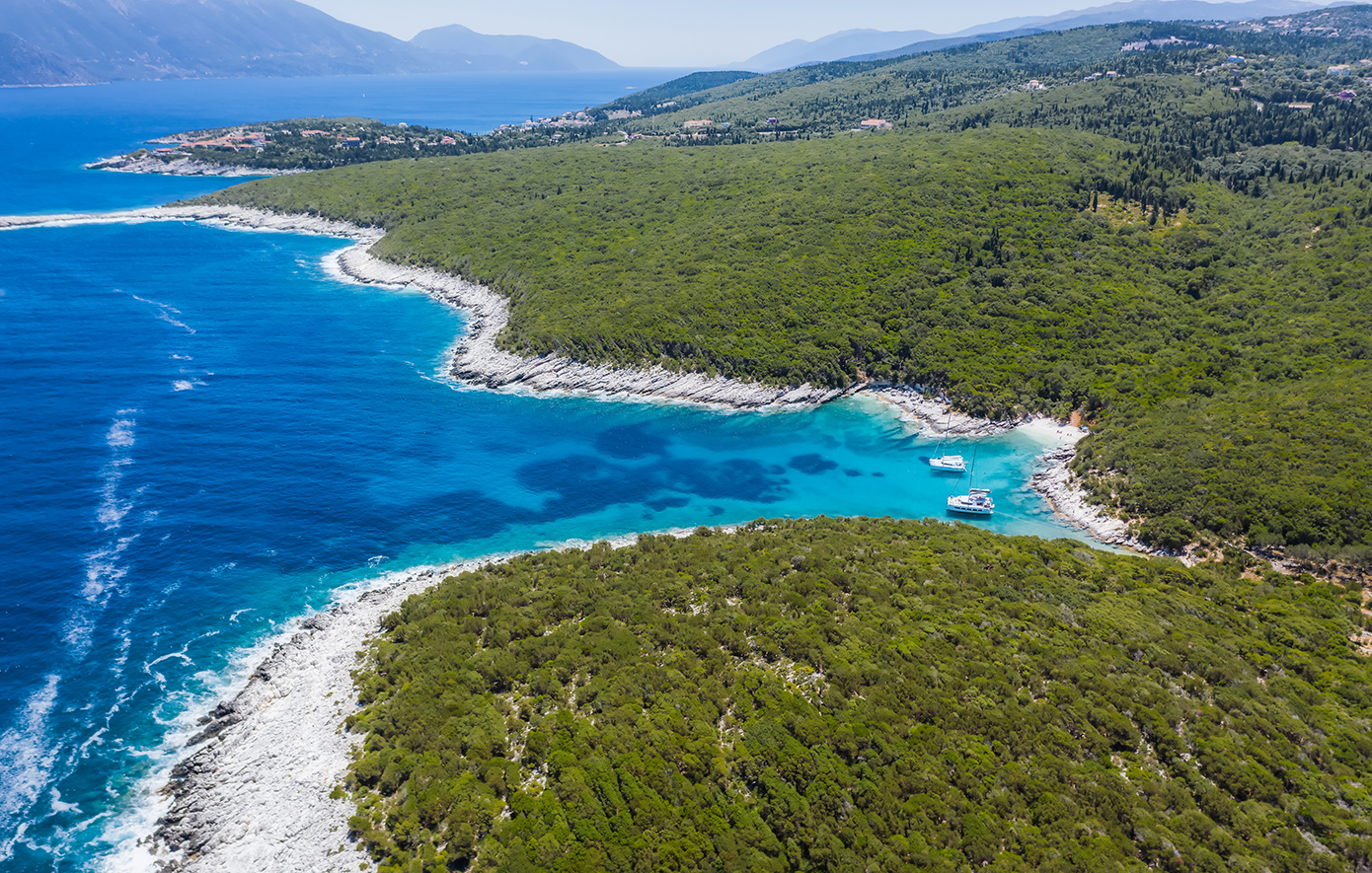 Η άγνωστη παραλία της Κεφαλονιάς για βουτιές χωρίς πολυκοσμία