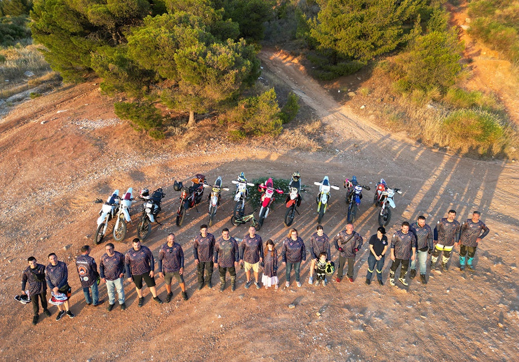 Με μηχανές enduro στη μάχη της πυροπροστασίας της Πεντέλης