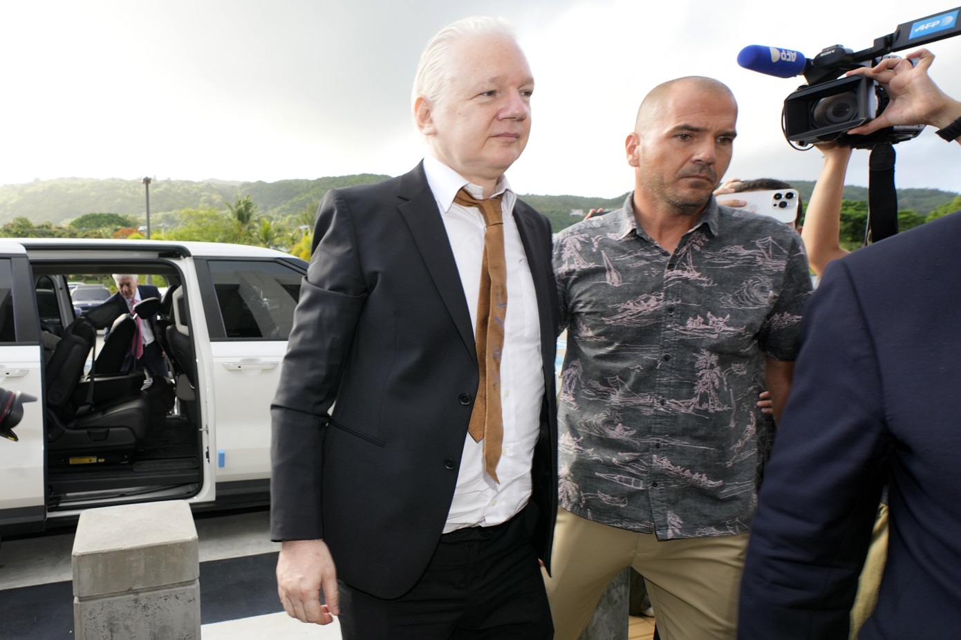 Ο Τζούλιαν Ασάνζ δήλωσε ένοχος σε δικαστήριο των ΗΠΑ κι επιστρέφει στην Αυστραλία