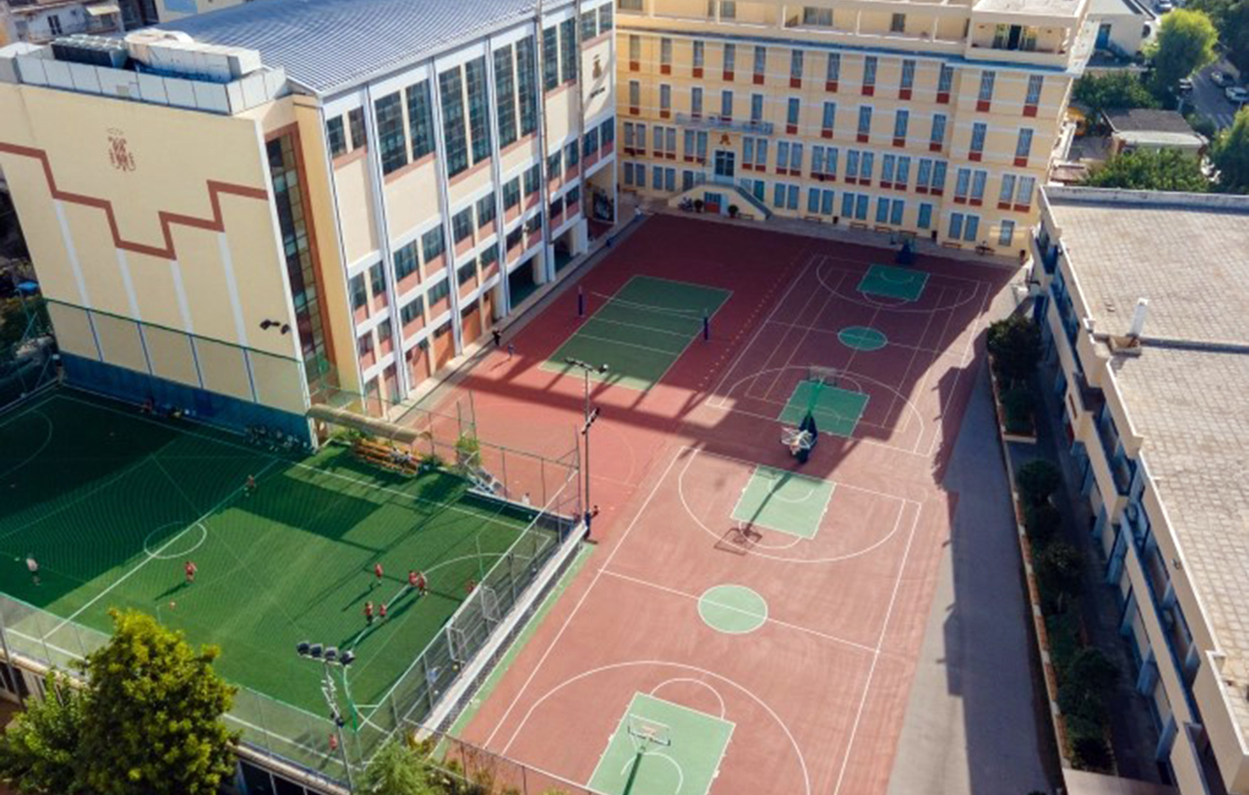 Εδώ και 100 χρόνια η Λεόντειος Σχολή Αθηνών εκπαιδεύει, καινοτομεί και μεταλαμπαδεύει αξίες που οικοδομούν το μέλλον