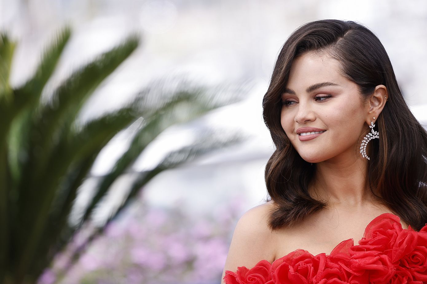 Bandana nails: Αυτό το μανικιούρ της Selena Gomez είναι το επόμενο που θα ζητήσετε στη μανικιουρίστ σας