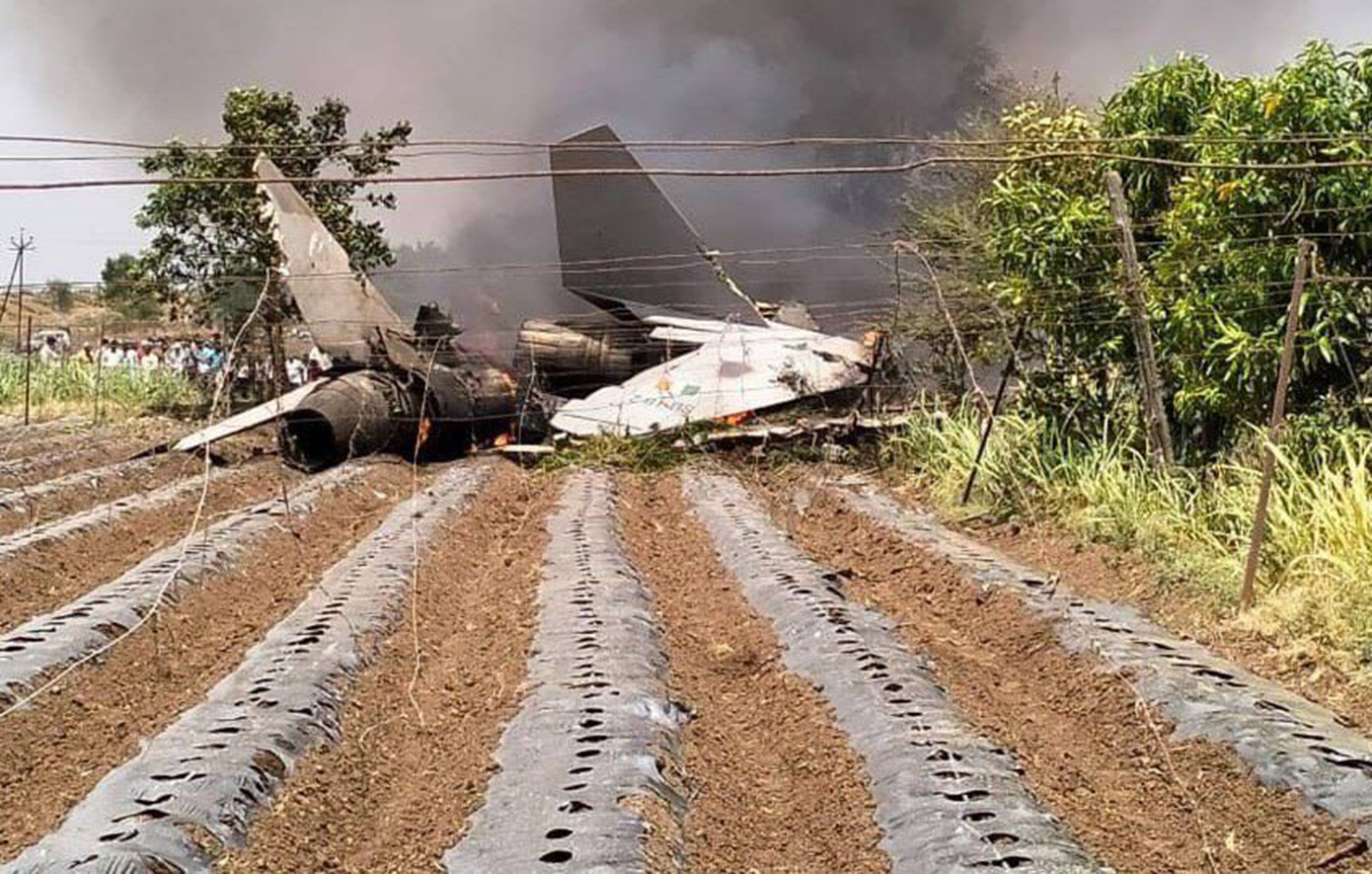 Συνετρίβη μαχητικό αεροσκάφος στην Ινδία – Σώθηκαν οι πιλότοι