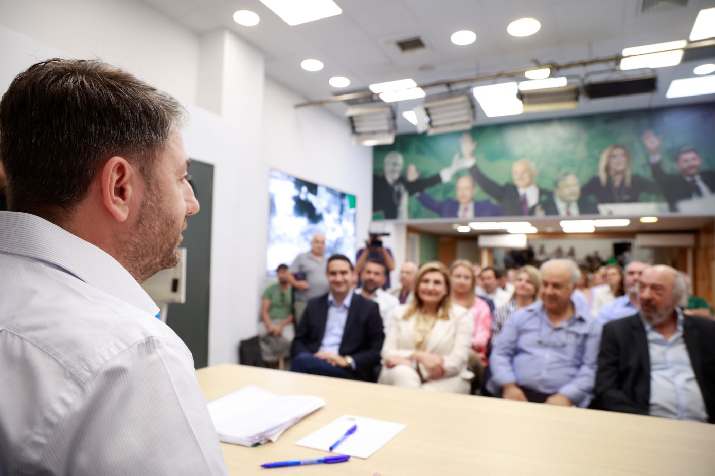 Αγώνας επιβίωσης για Ανδρουλάκη, οι 3+1 υποψήφιοι, νέες απομακρύνσεις στον ΣΥΡΙΖΑ και ο Γιώργος Τσίπρας που «αν δεν ήταν ξάδελφος...»