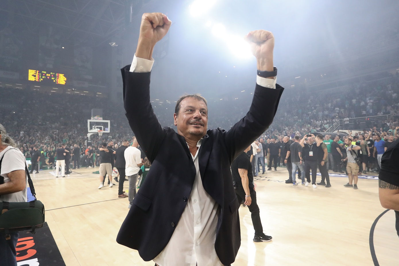 Αταμάν: Είμαι περήφανος για αυτά τα παιδιά – Είχαμε μια μαγική σεζόν και μία από τις καλύτερες ατμόσφαιρες