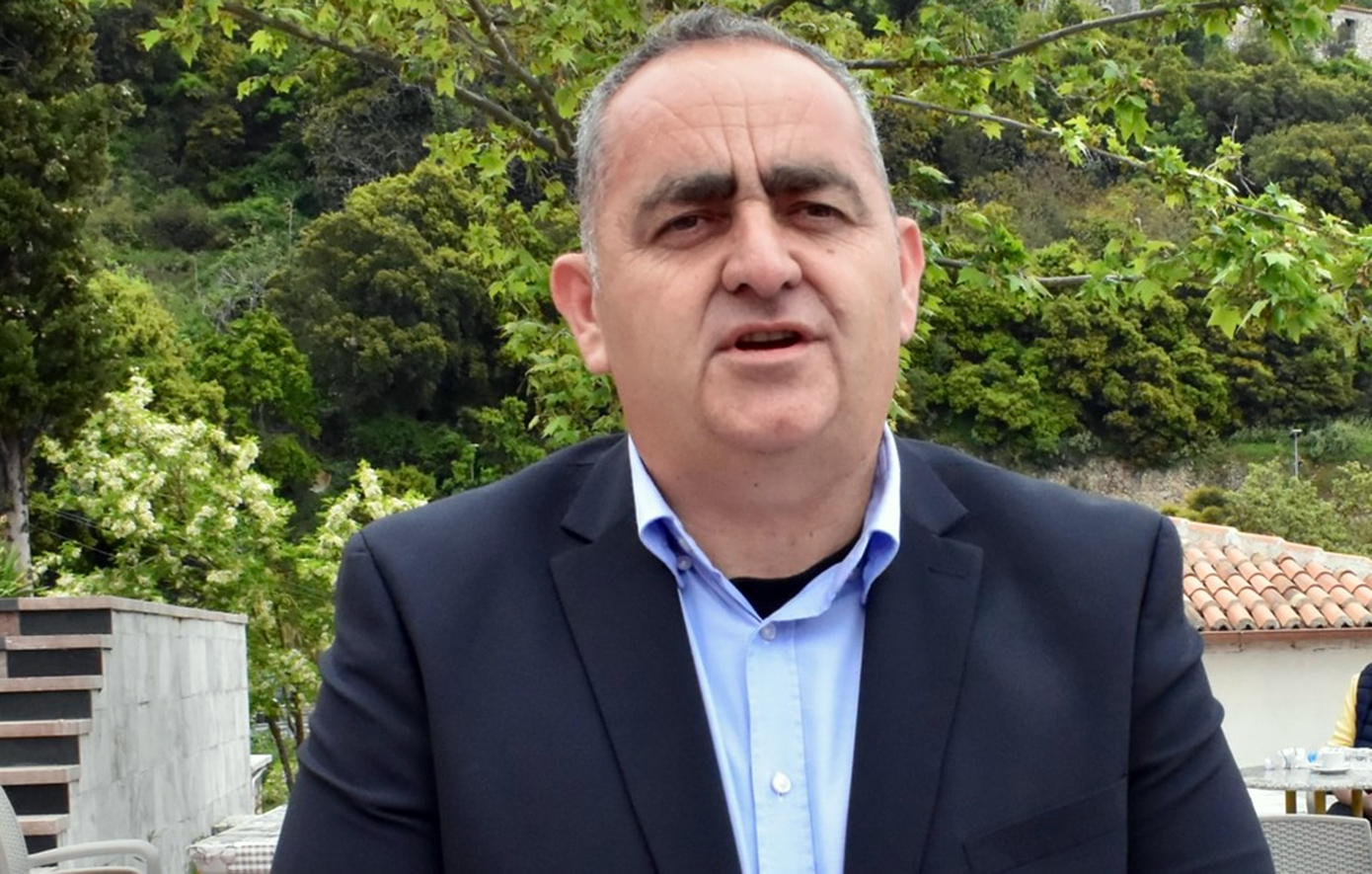 Καθαίρεσαν από δήμαρχο Χειμάρρας τον Φρέντη Μπελέρη