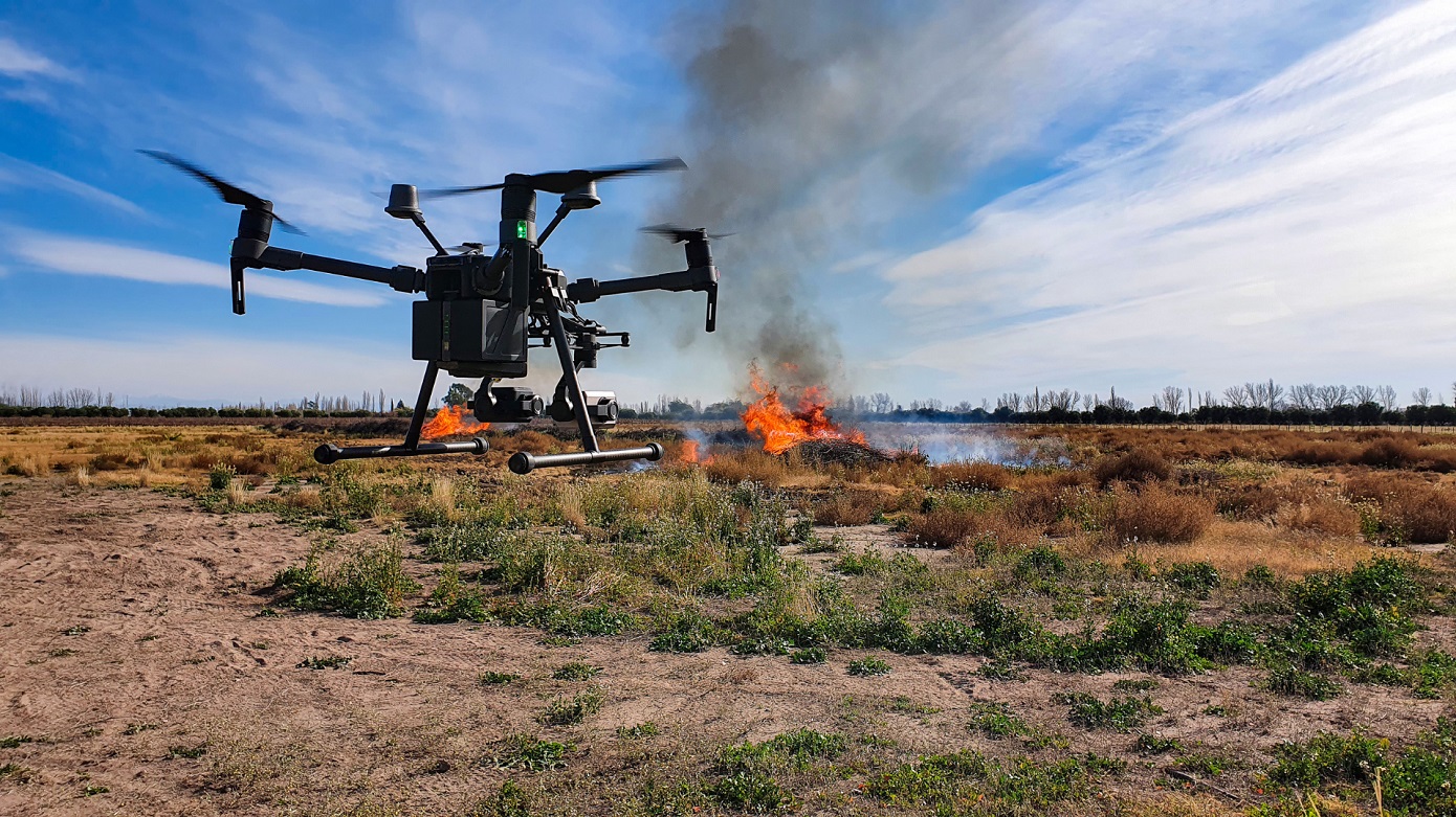 Τα drones της πυροσβεστικής πάνω από την Αττική