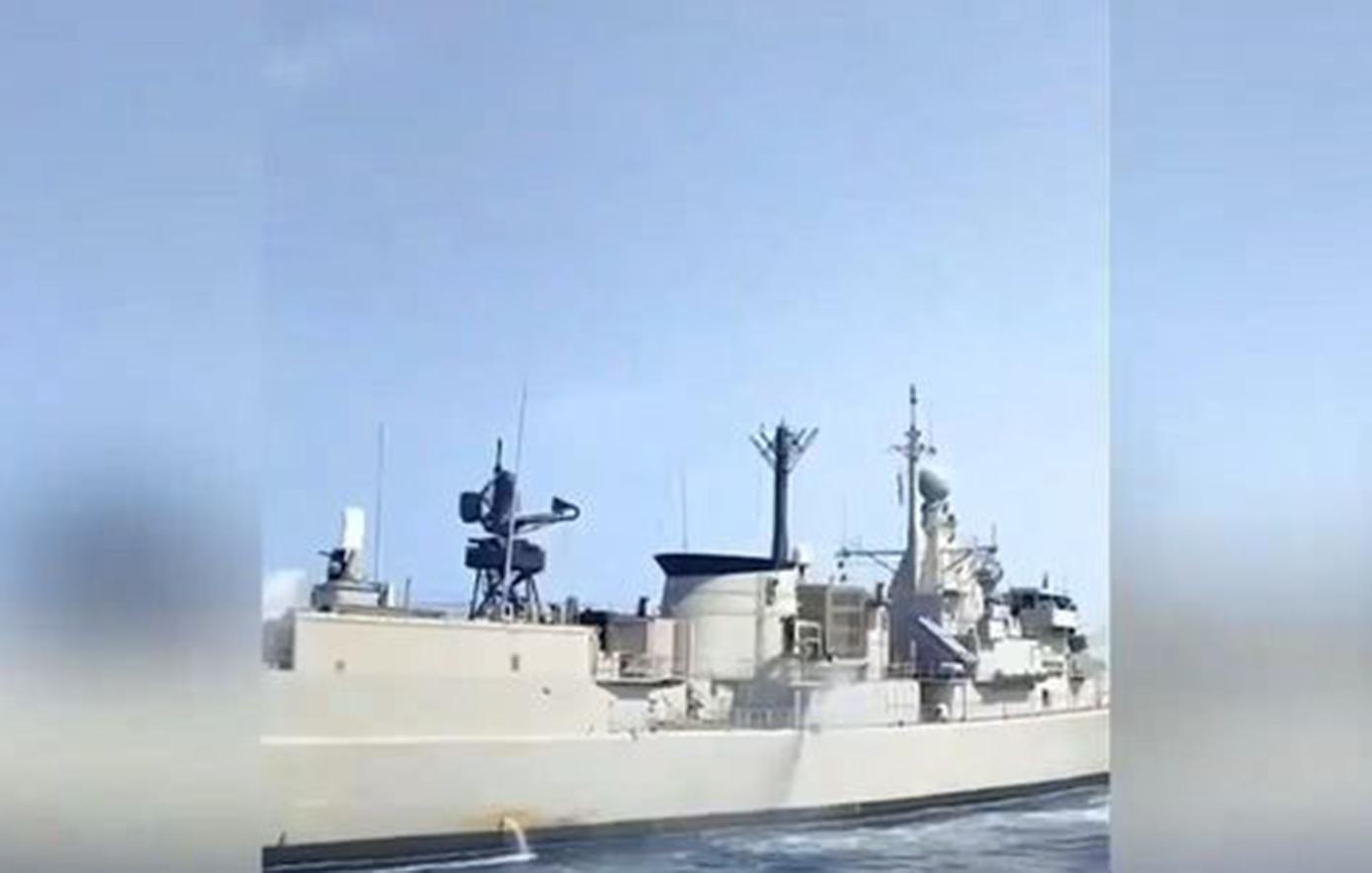 Επιχείρηση «Ασπίδες»: Επέστρεψε στη Σαλαμίνα η φρεγάτα Ύδρα