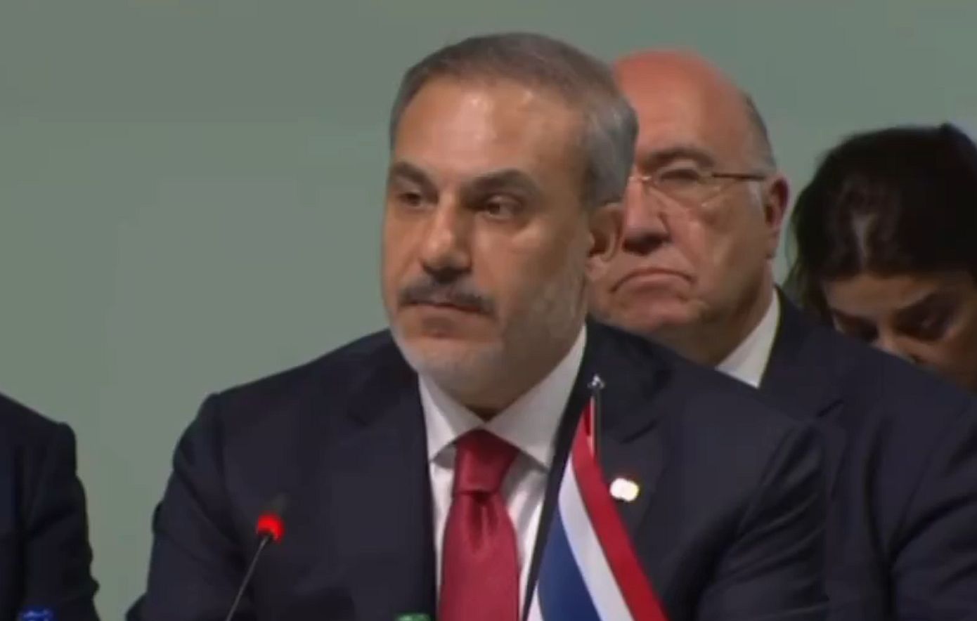 Χακάν Φιντάν από Ελβετία: «Αχτίδα ελπίδας η διάθεση της Ρωσίας να διαπραγματευθεί»