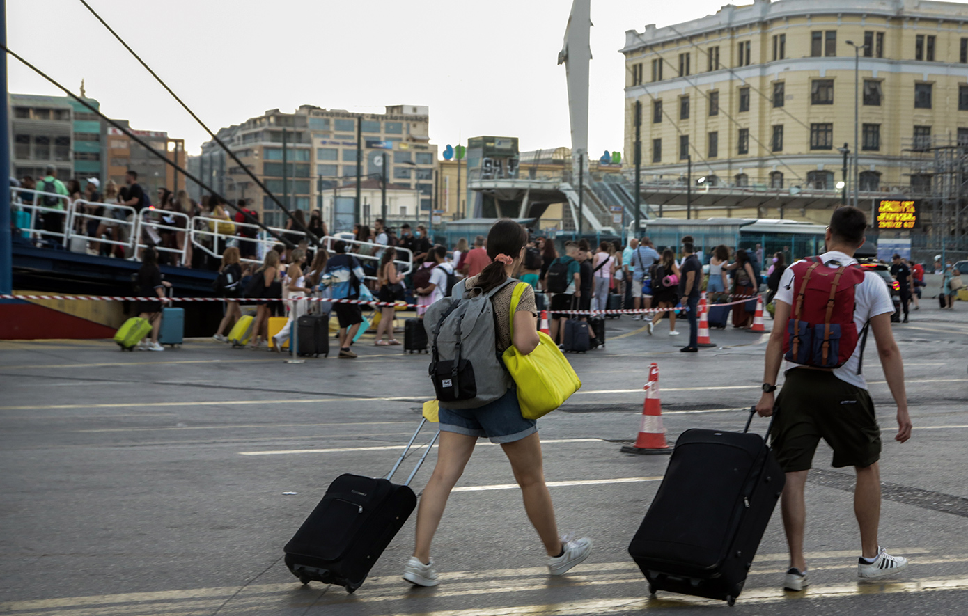 Με υψηλές πληρότητες αναχωρούν τα πλοία από τα λιμάνια