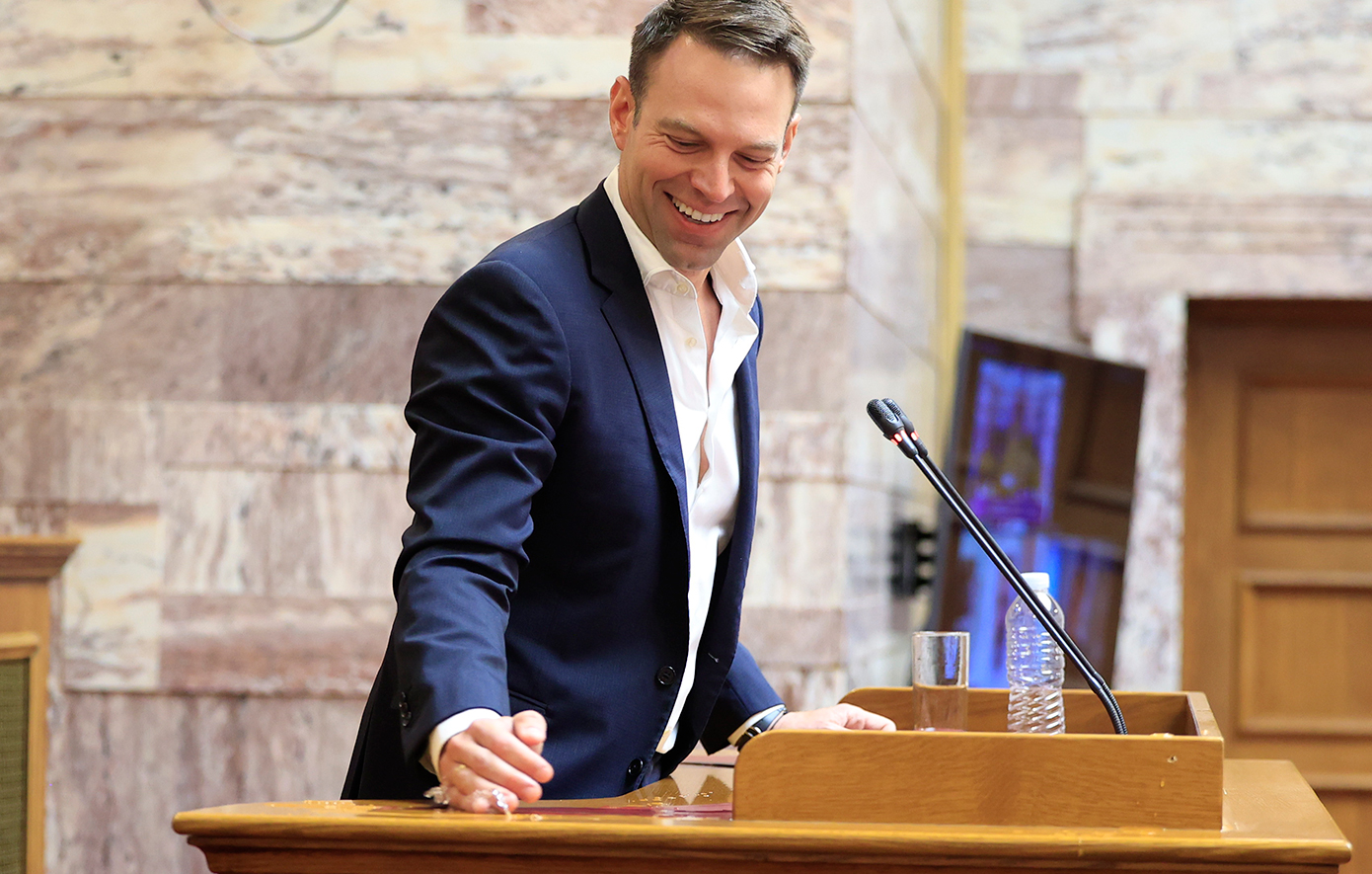 Όλοι εναντίον όλων στον ΣΥΡΙΖΑ για τα περί «μαύρου» χρήματος στο κόμμα