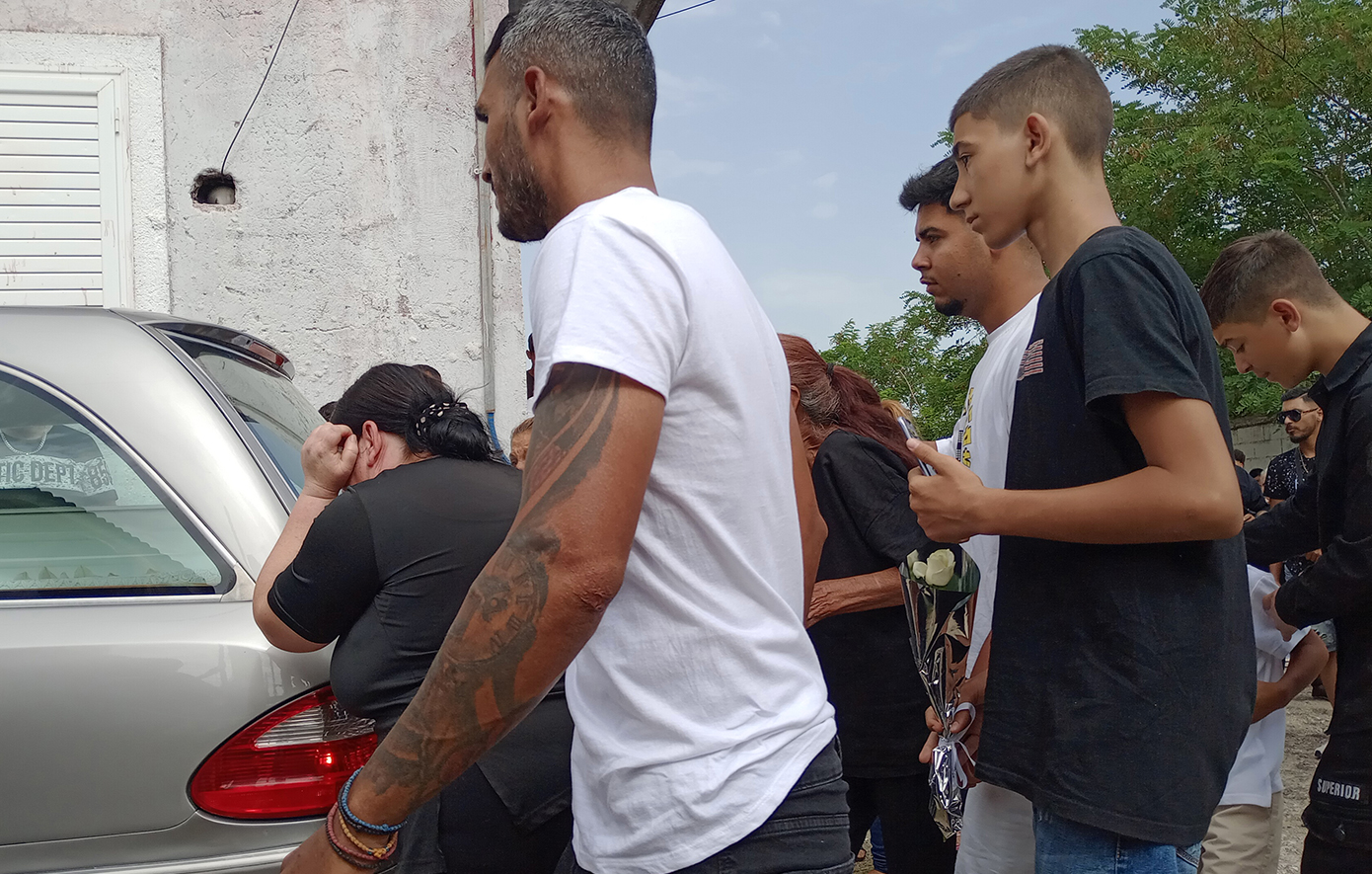 Κηδεία 11χρονης στην Ηλεία Κηδεία 11χρονης στην Ηλεία