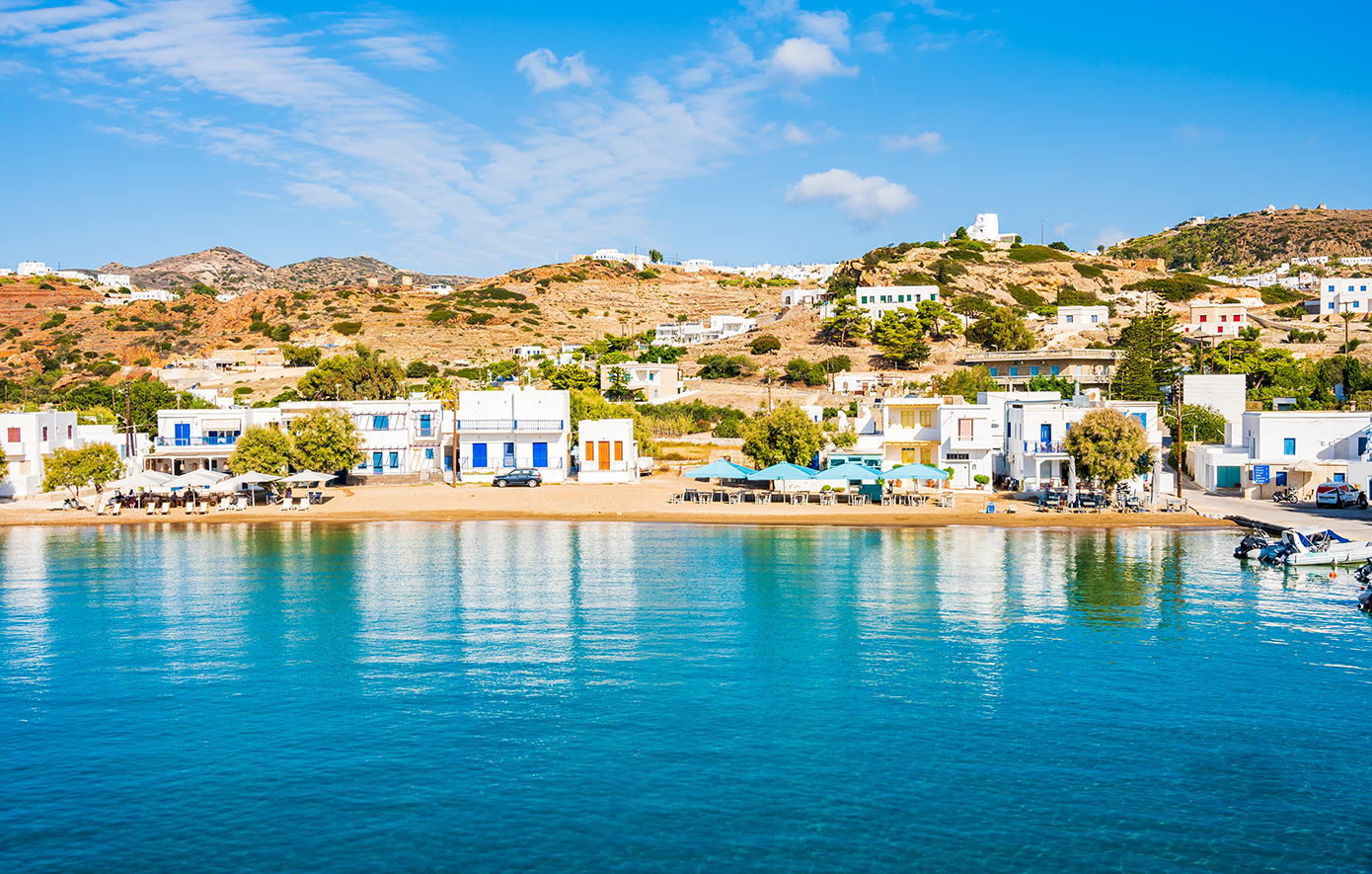 Ισχυρό επενδυτικό ενδιαφέρον για οικόπεδα στα ελληνικά νησιά – Σε υψηλά δεκαετίας οι τιμές