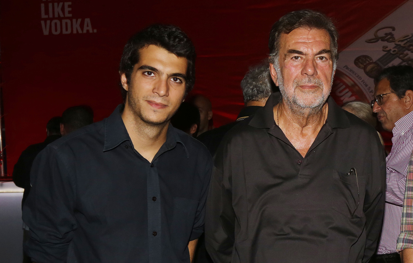Ο Λάκης Κομνηνός έγινε 80 ετών – Η φωτογραφία που δημοσίευσε ο γιος του, Δημήτρης
