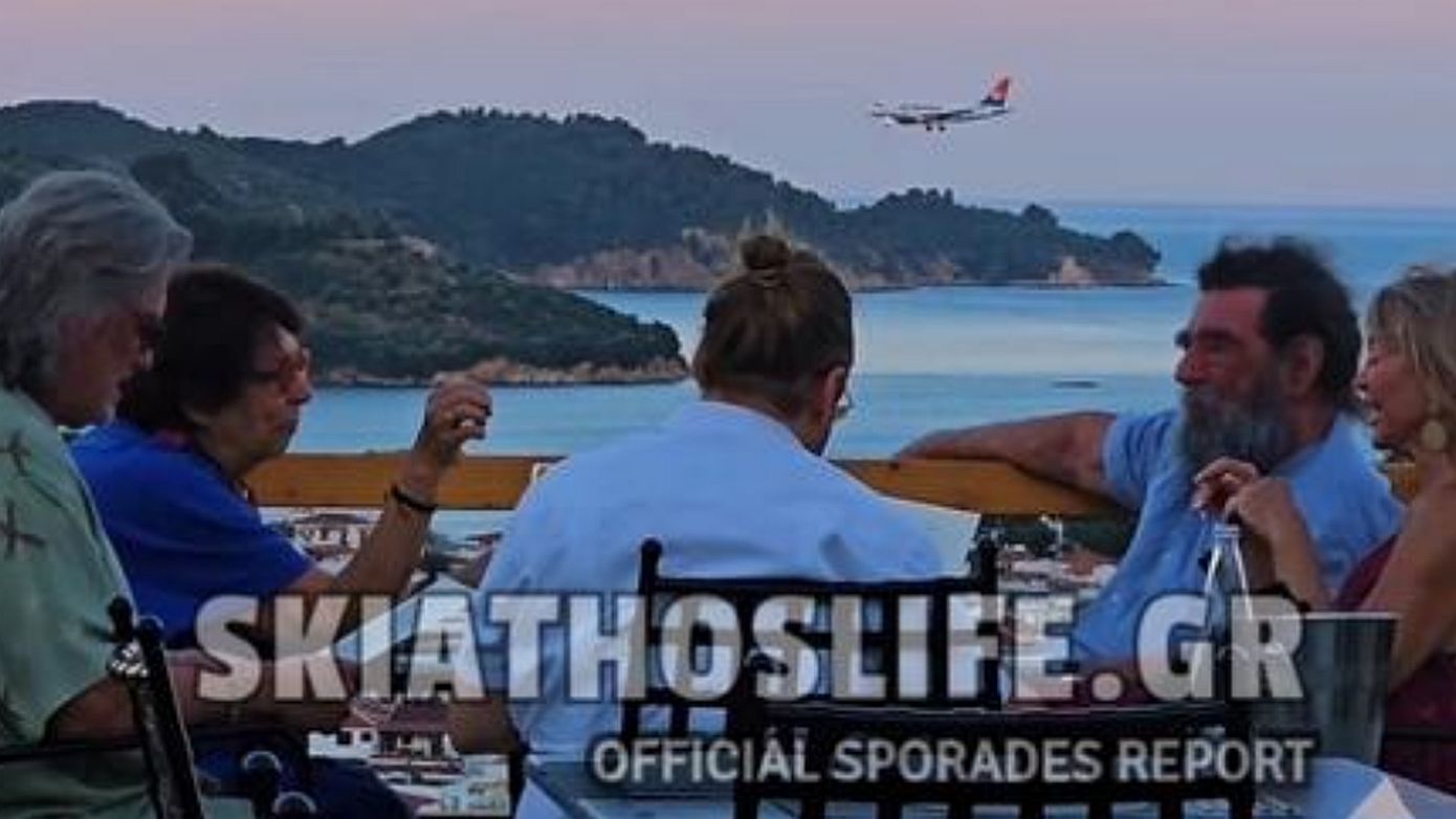 Γκόλντι Χον και Κέρτ Ράσελ απολαμβάνουν τις διακοπές τους στη Σκιάθο