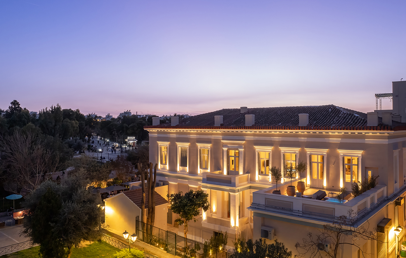 Από τη «θεϊκή» Μαρία Κάλλας στο ιστορικό La Divina στην Αδριανού, με τις 12 σουίτες