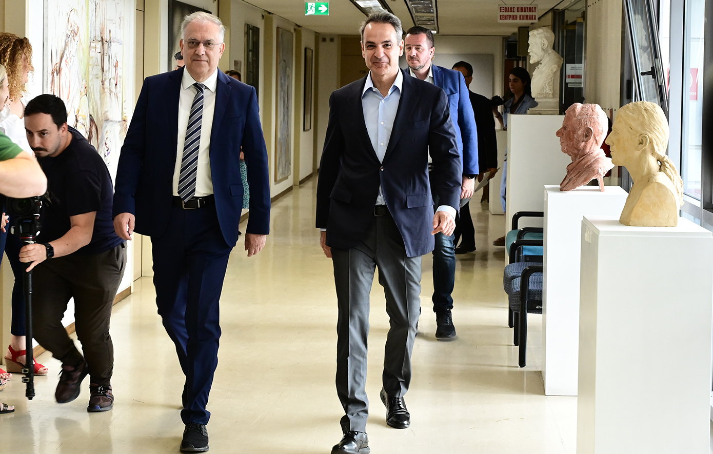Στο υπουργείο Ανάπτυξης ο Μητσοτάκης – Έμφαση στην καταπολέμηση της ακρίβειας