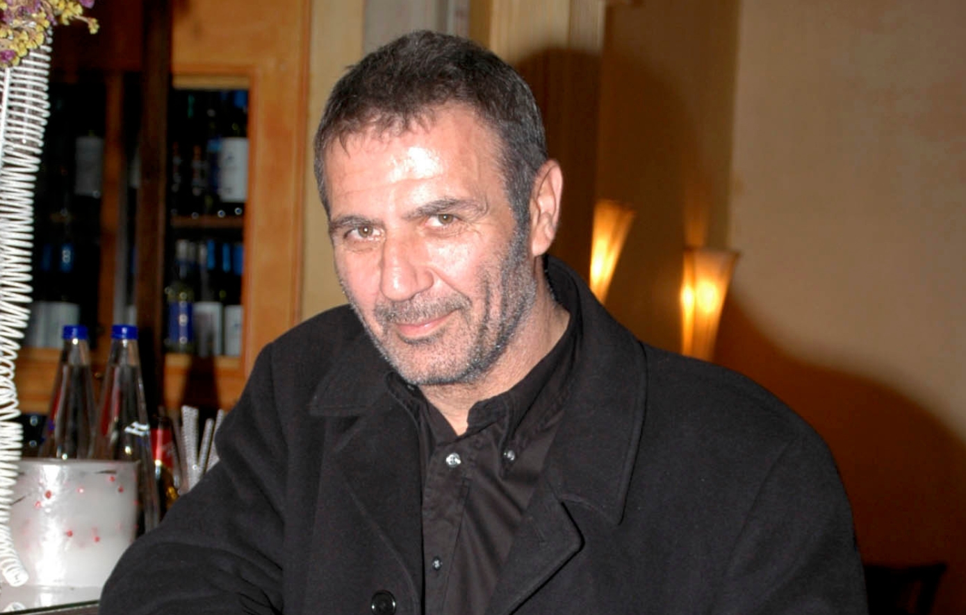 Σαν σήμερα 4 Ιουνίου: Ο Νίκος Σεργιανόπουλος βρίσκεται άγρια δολοφονημένος στο διαμέρισμά του