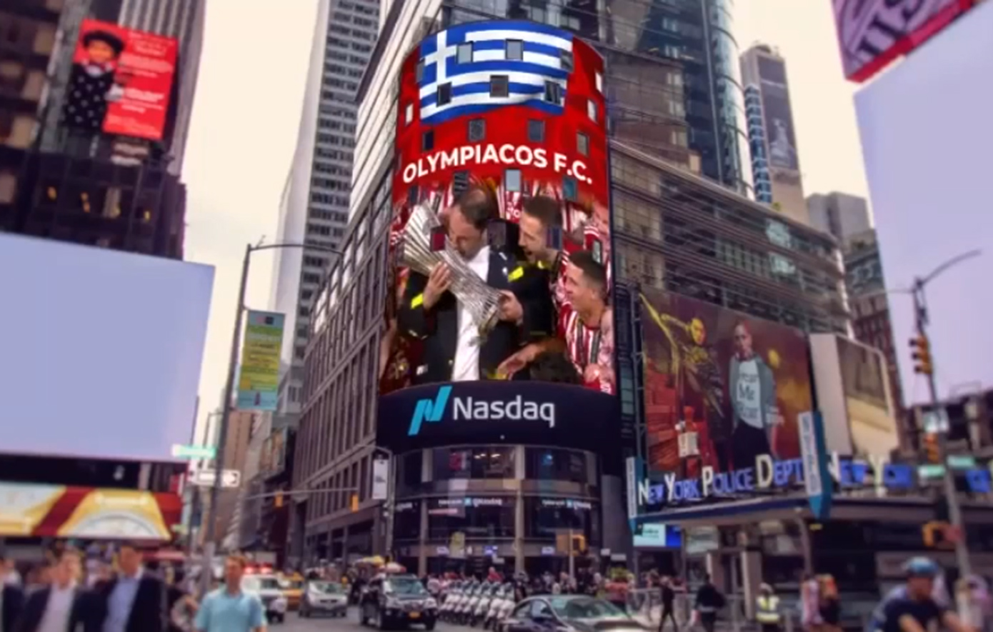 Ο Ολυμπιακός σε billboard στην Times Square για την κατάκτηση του Conference League