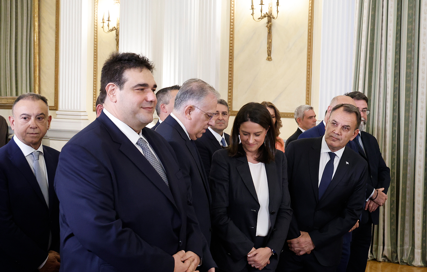 Ορκωμοσία νέας κυβέρνησης Ορκωμοσία νέας κυβέρνησης