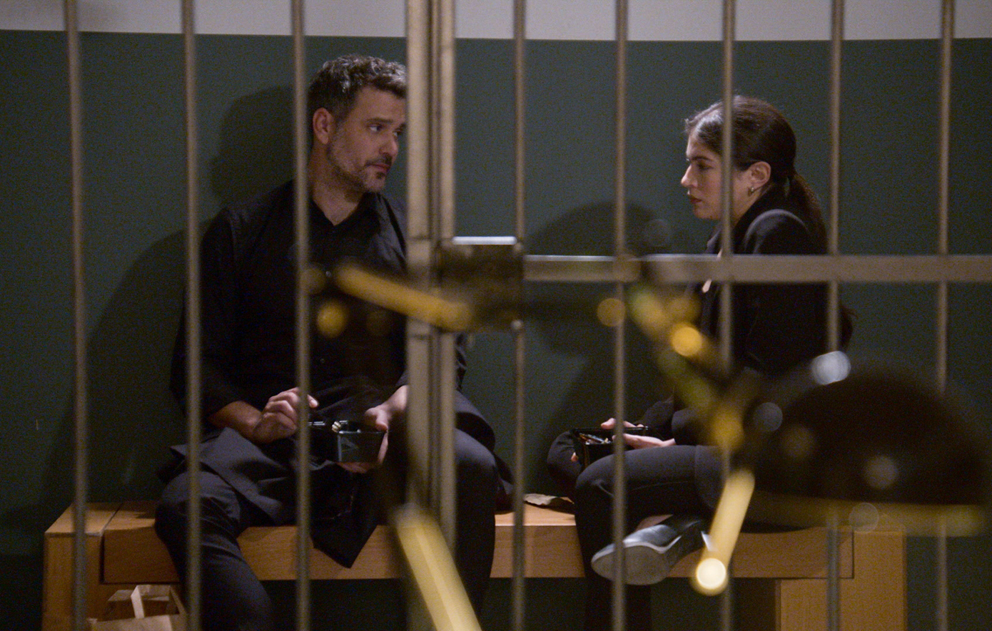 Παγιδευμένοι - Spoiler Παγιδευμένοι - Spoiler