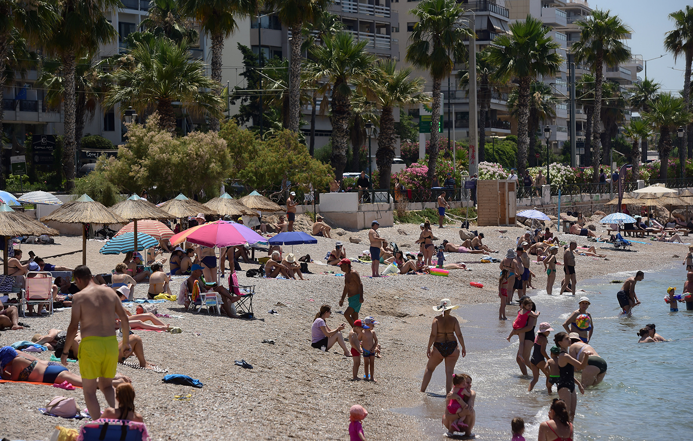 Ακατάλληλες και κατάλληλες παραλίες για κολύμπι στην Αττική – Όλη η λίστα