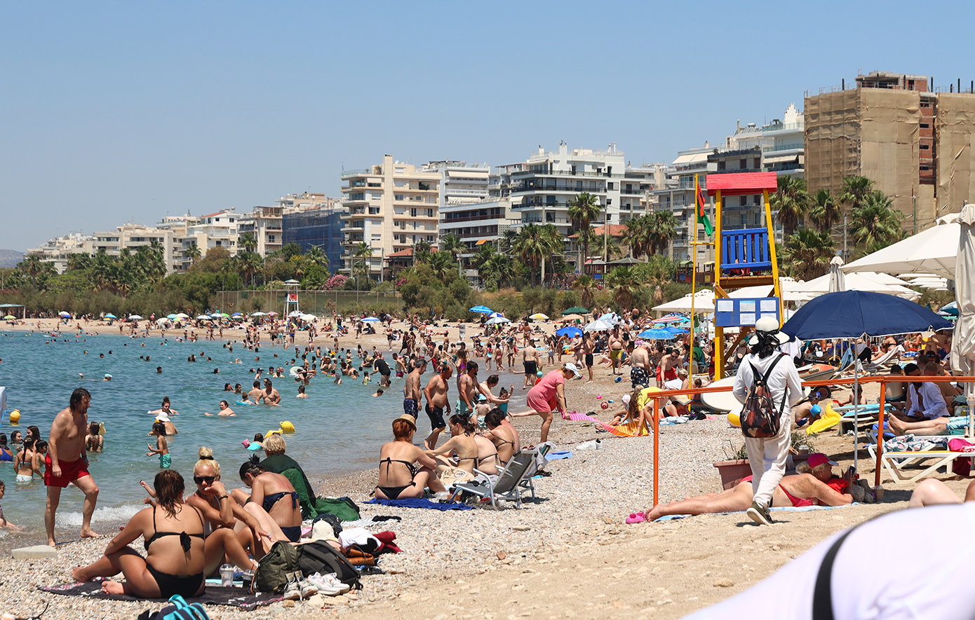 «Καμίνι» η χώρα με 40άρια και ισχυρούς ανέμους &#8211; Πόσο θα διαρκέσει το νέο κύμα υψηλών θερμοκρασιών