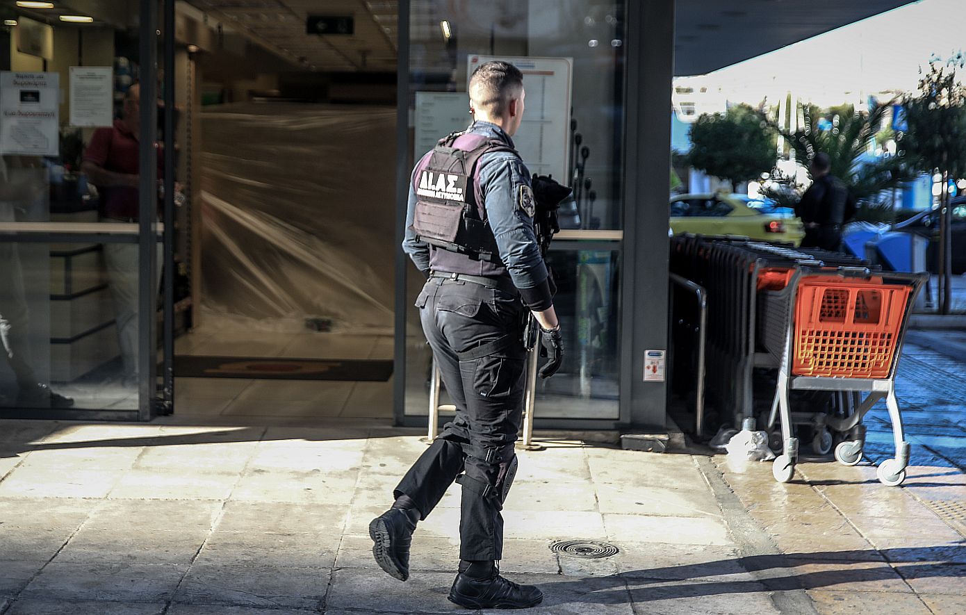 Βίντεο ντοκουμέντο με τη σύλληψη του Τούρκου που σκόρπισε τον θάνατο στον Πειραιά &#8211; «Ήμουν αποφασισμένος να πάρω εκδίκηση»