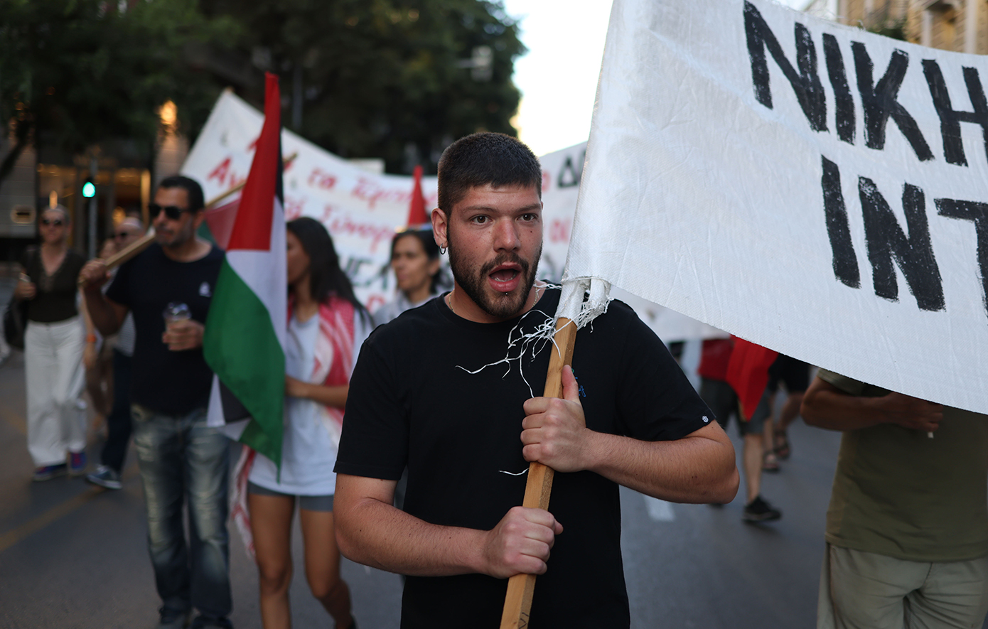 Πορεία διαμαρτυρίας στη Θεσσαλονίκη για το ναυάγιο στην Πύλο Πορεία διαμαρτυρίας στη Θεσσαλονίκη για το ναυάγιο στην Πύλο