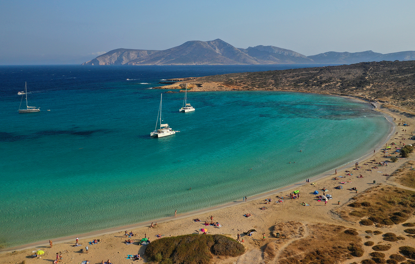 Πορί: Η παραλία που θα σου πάρει το μυαλό