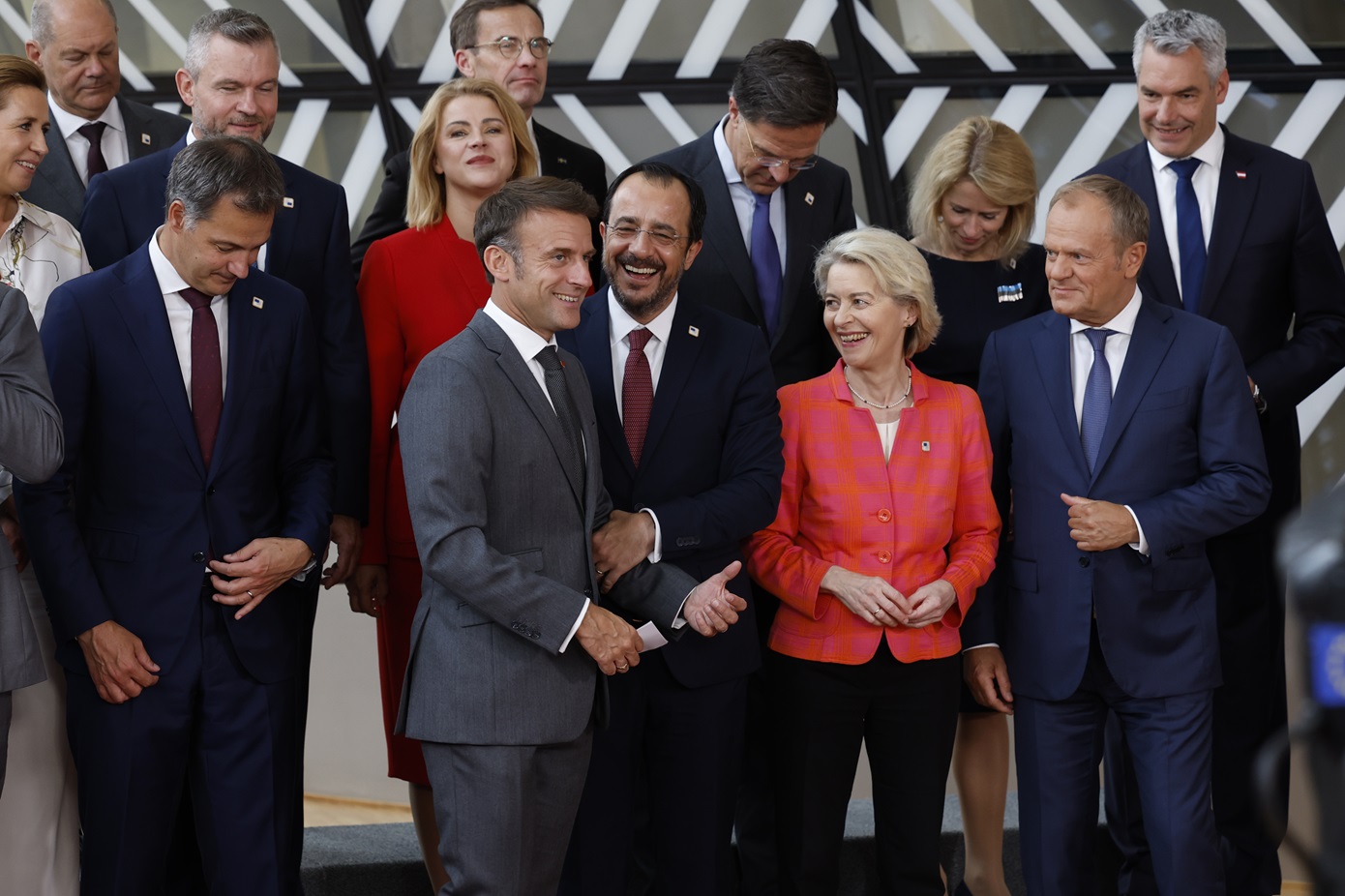 Βγήκε λευκός καπνός στις Βρυξέλλες – Συμφώνησαν οι «27» για Φον ντερ Λάιεν, Κόστα και Κάλας