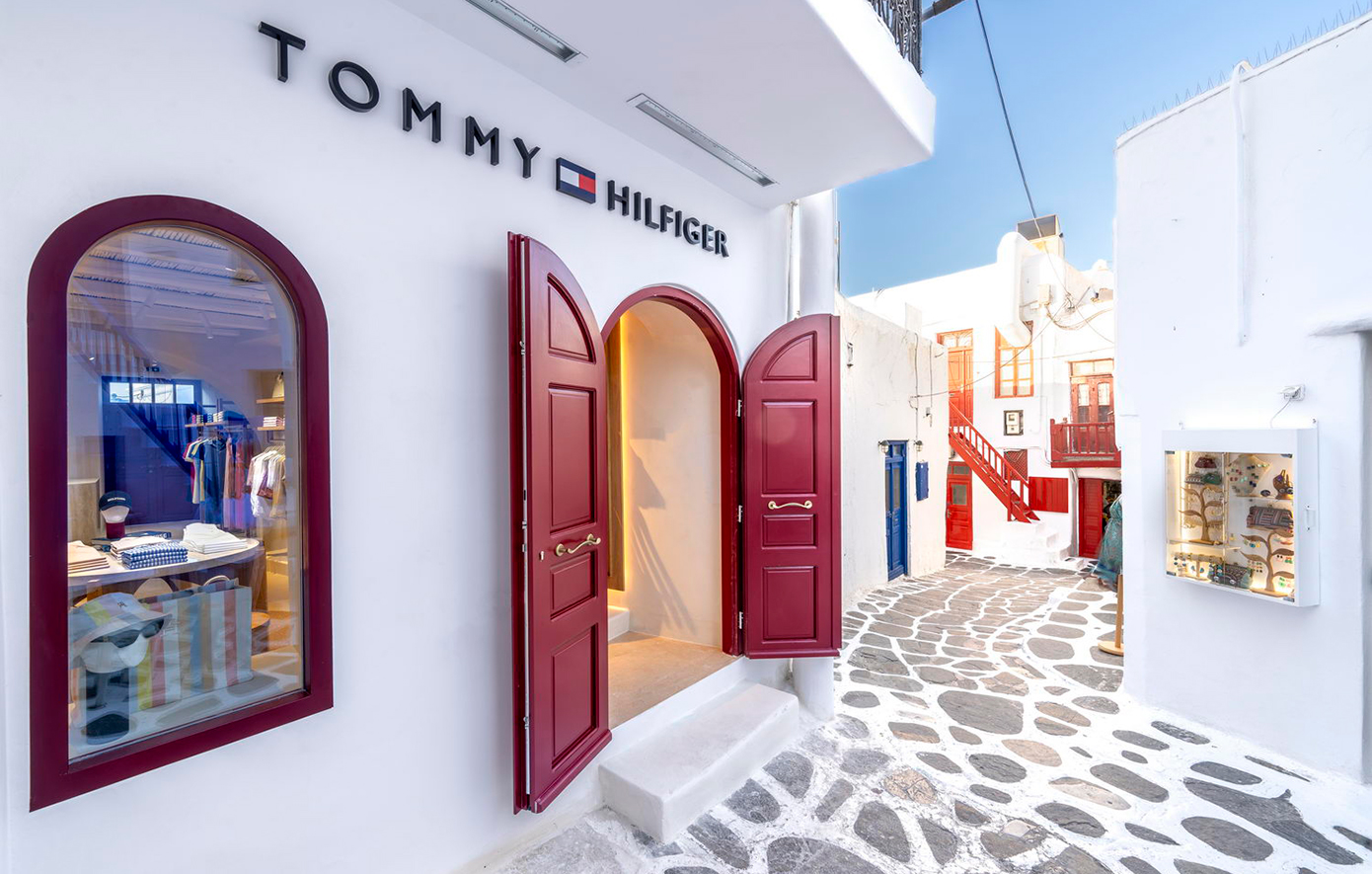Η Tommy Hilfiger ανακοινώνει το άνοιγμα καταστήματος στη Μύκονο
