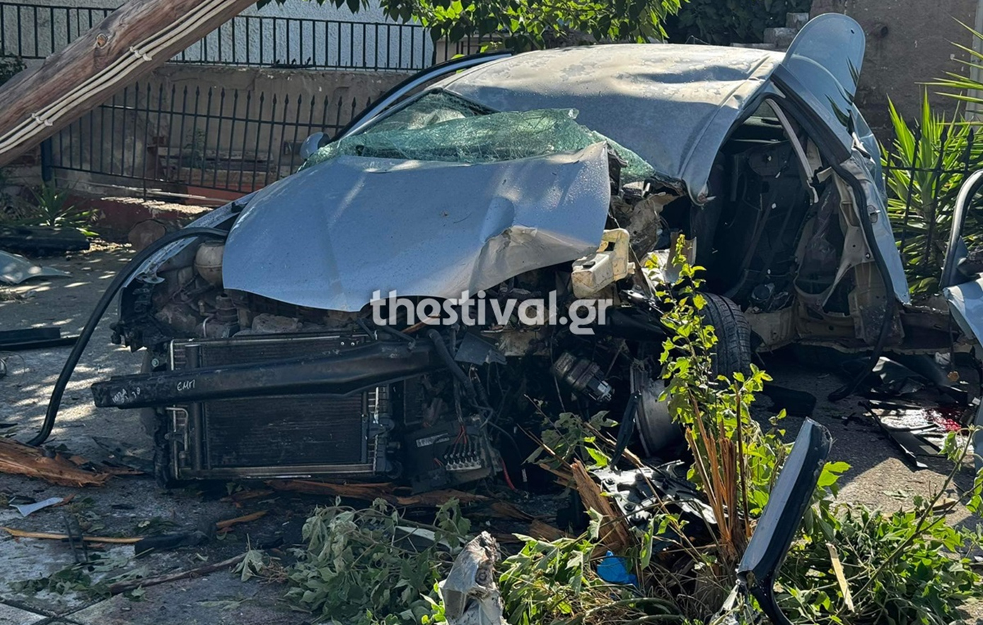 Τροχαίο δυστύχημα στη Θεσσαλονίκη – Νεκρός 22χρονος οδηγός, καρφώθηκε σε κολόνα