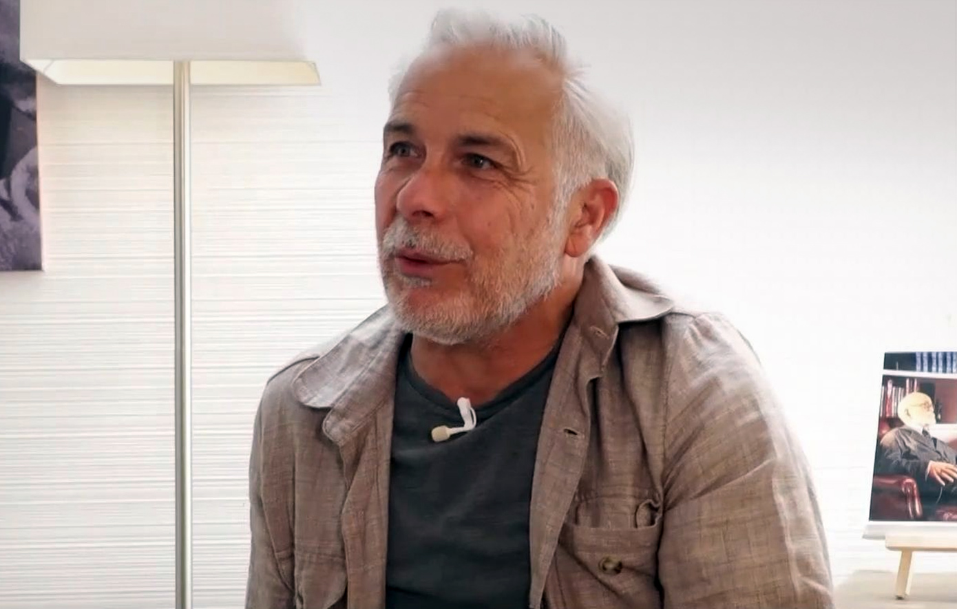 Χάρης Χριστόπουλος: Ο πιο συχνός λόγος διαφωνίας με τη σύζυγό μου είναι ότι δεν είμαι αυτό που θέλει