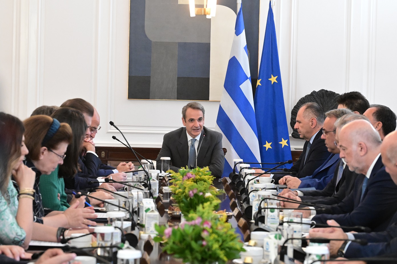 Το μήνυμα της κυβέρνησης για μεταρρυθμίσεις, τιμές και φορολογία
