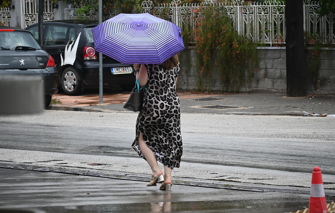 Πολικός αεροχείμαρρος θα σαρώσει τη χώρα – Έρχονται βροχές και πτώση της θερμοκρασίας