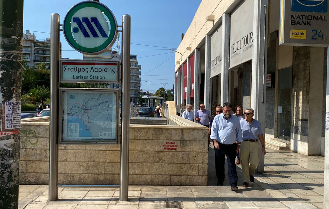 Αυτοψία του Βασίλη Οικονόμου στους σταθμούς Αθηνών και Αχαρνών του ΟΣΕ – Στόχος μας οι ασφαλείς μετακινήσεις για όλους