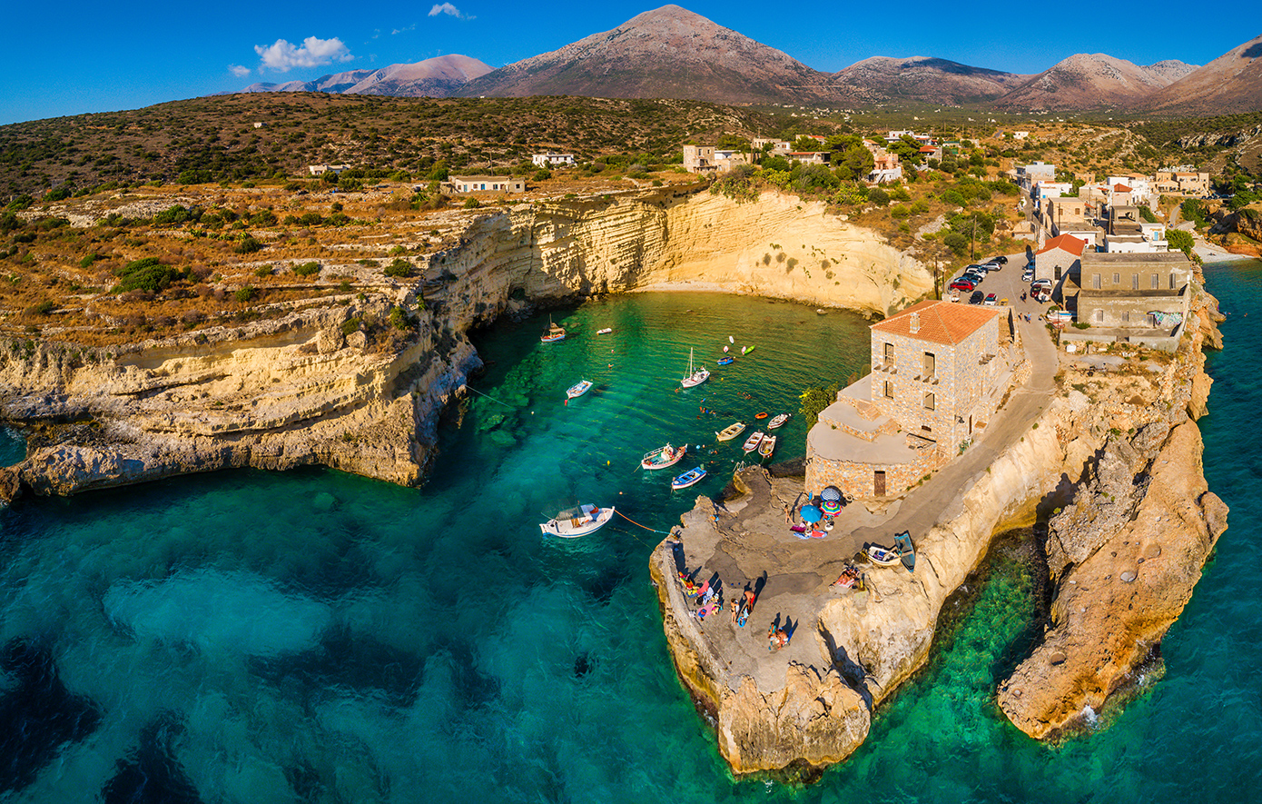 Το χωριό στη Μάνη που δεν γνωρίζει πολύς κόσμος, θα σας αφήσει τις καλύτερες εντυπώσεις