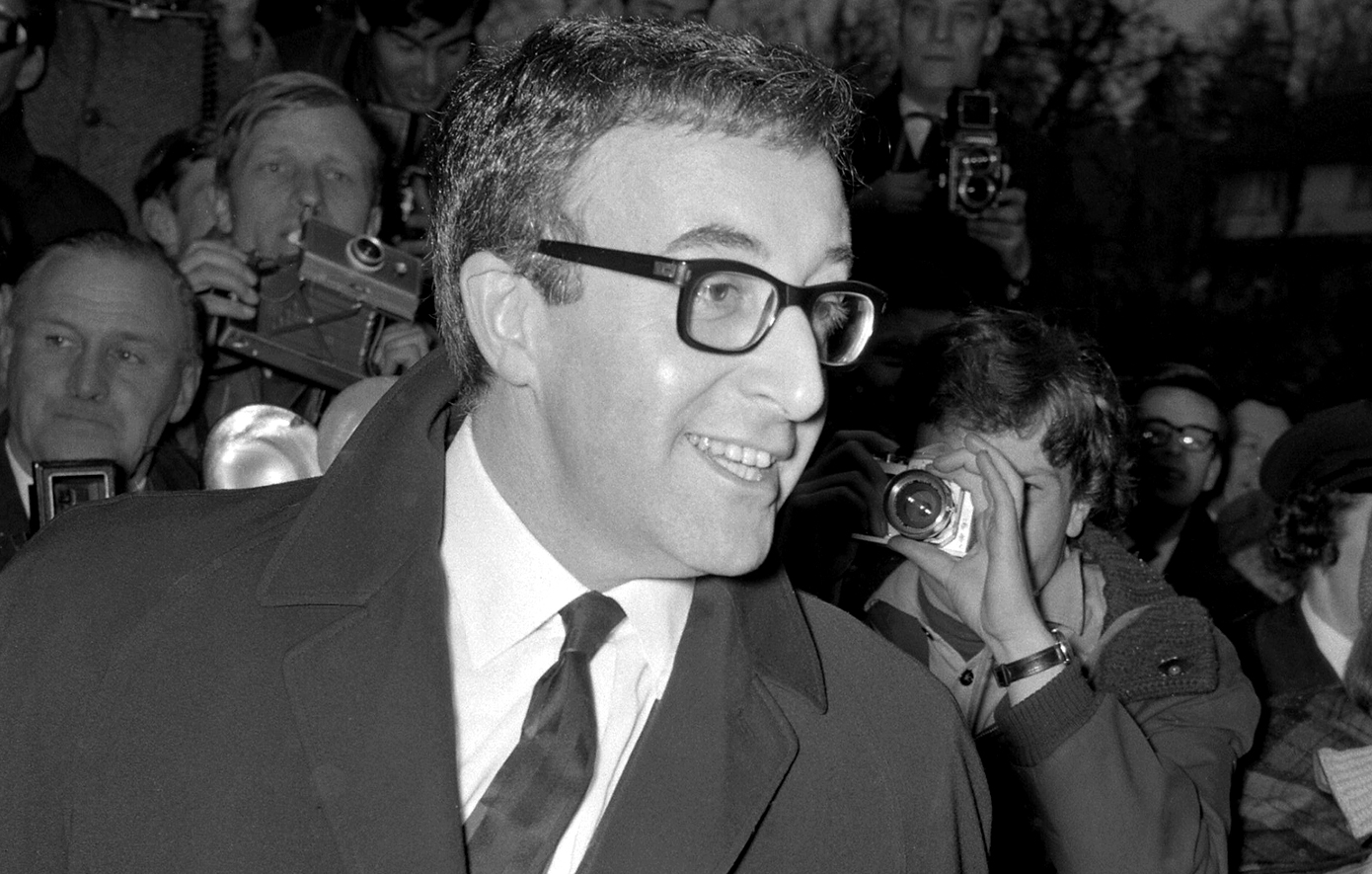 Σαν σήμερα 24 Ιουλίου: Πεθαίνει ο Πίτερ Σέλερς, ένας από τους μεγαλύτερους κωμικούς ηθοποιούς όλων των εποχών