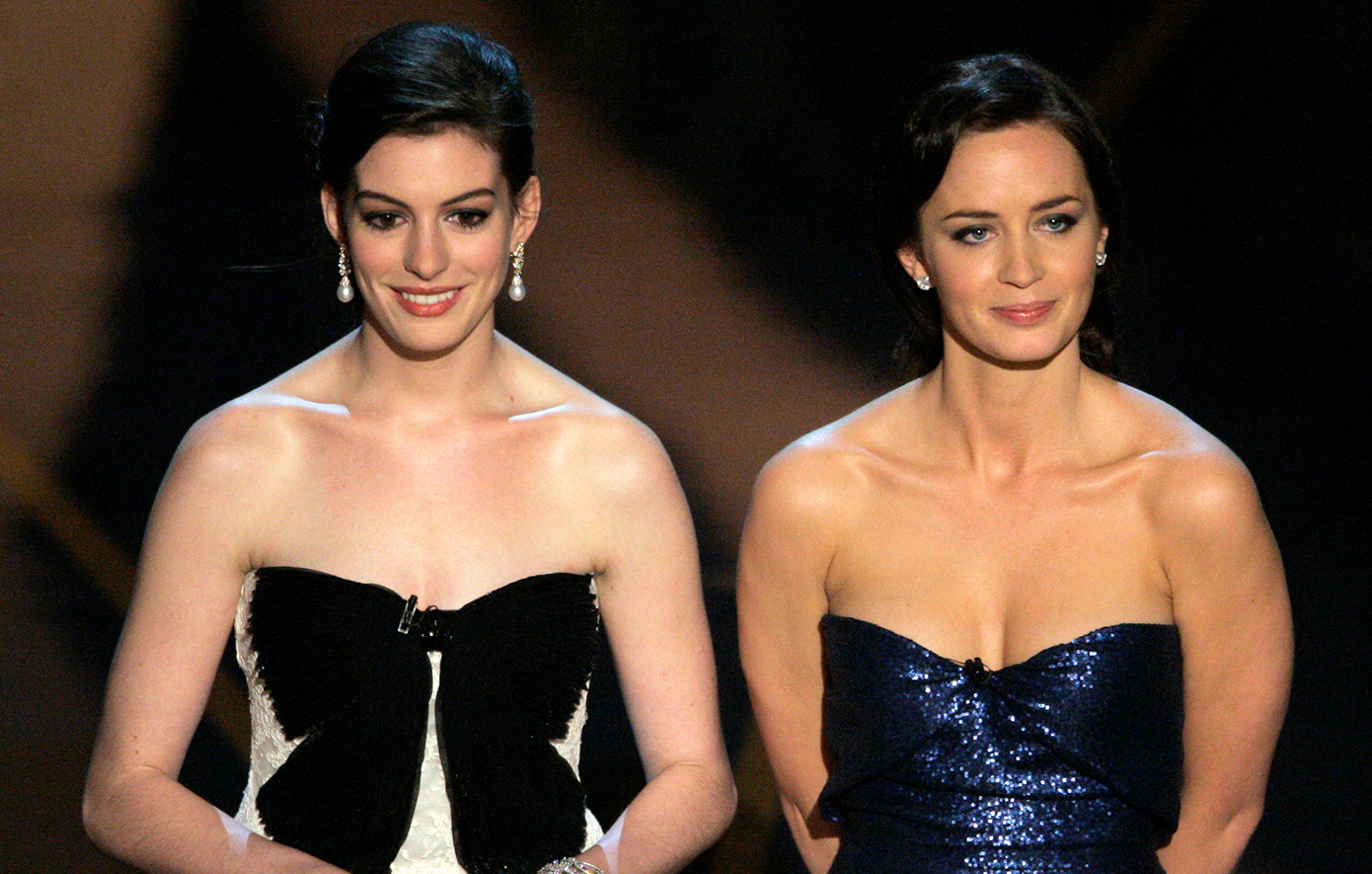 Αν Χάθαγουεϊ - Έμιλι Μπλαντ Αν Χάθαγουεϊ - Έμιλι Μπλαντ