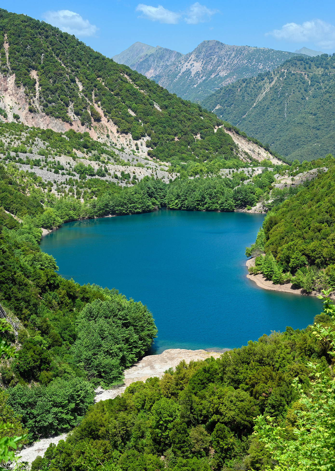Όταν η φύση βρέθηκε σε μεγάλα κέφια, σχημάτισε τη νεότερη φυσική λίμνη της Ελλάδας