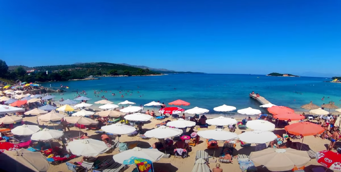 Άγιοι Σαράντα: Ένας μαγευτικός και οικονομικός προορισμός που κάνει θραύση στους Έλληνες