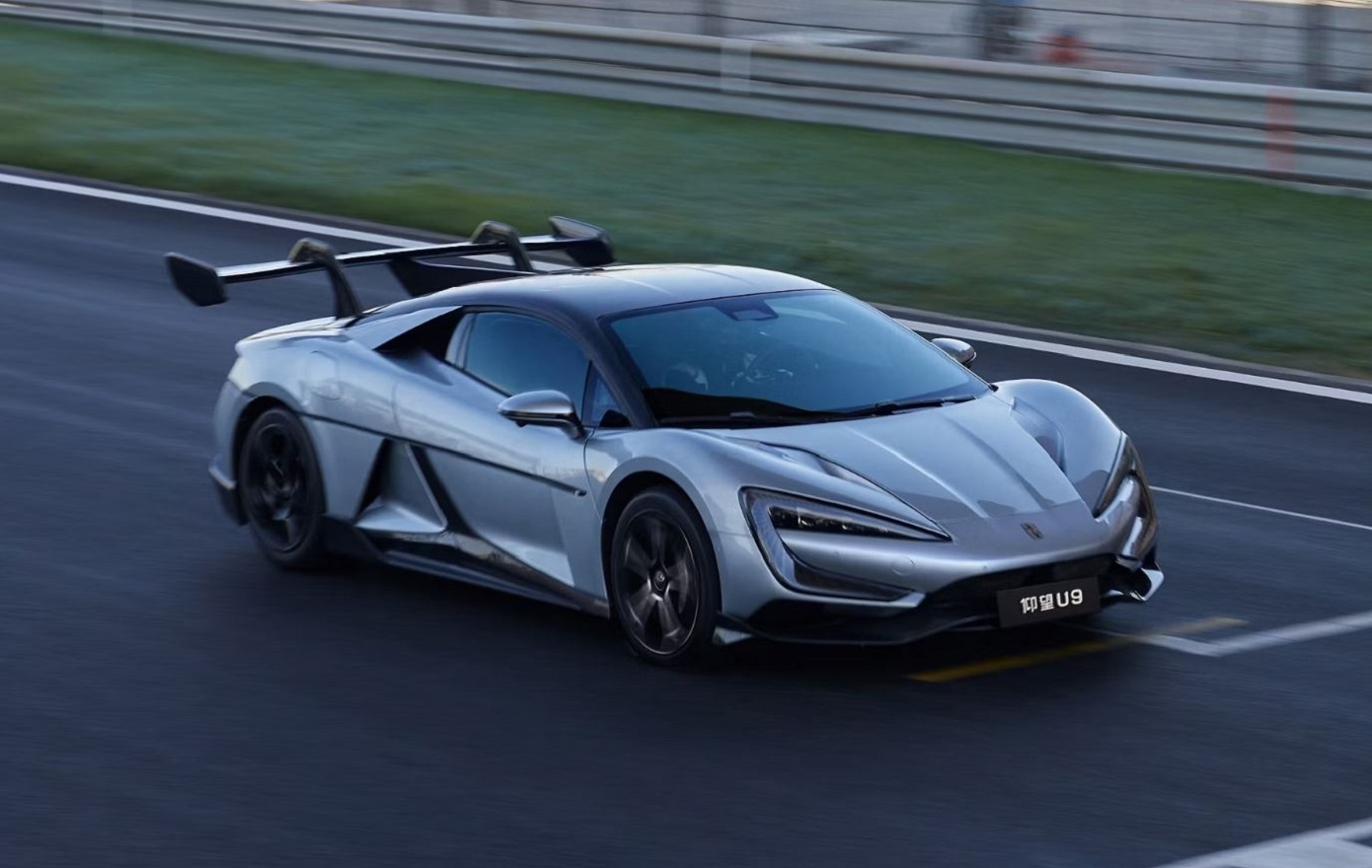 Η BYD θέλει να πετύχει ρεκόρ στο Nurburgring με το νέο supercar της