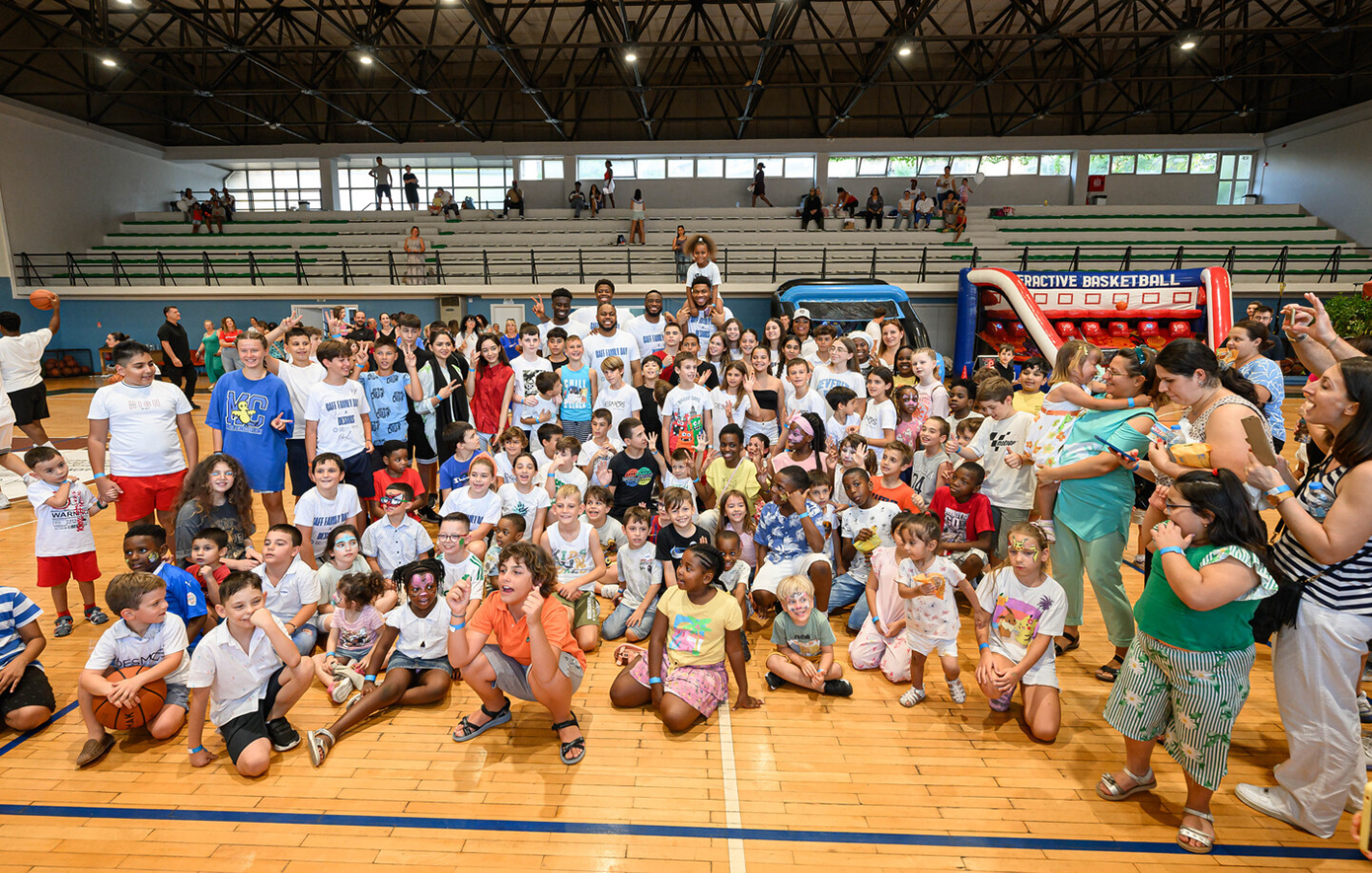 ΜΚΣ ΔΕΣΜΟΣ &amp; Charles Antetokounmpo Family Foundation CAFF διοργάνωσαν εκδήλωση υποστήριξης για οικονομικά ευάλωτες οικογένειες