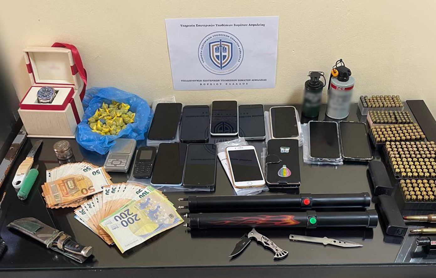 Οκτώ συλλήψεις μετά την έφοδο στις φυλακές Ιωαννίνων – Χειροπέδες σε σωφρονιστικούς που «έσπρωχναν» ναρκωτικά και κινητά
