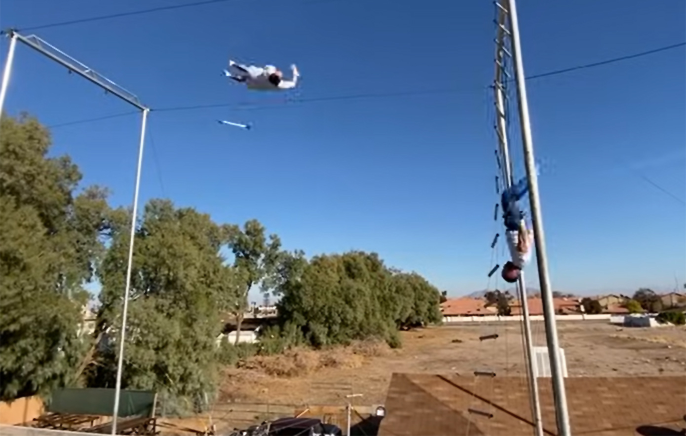 Μια συλλογή γεμάτη αντιθέσεις
