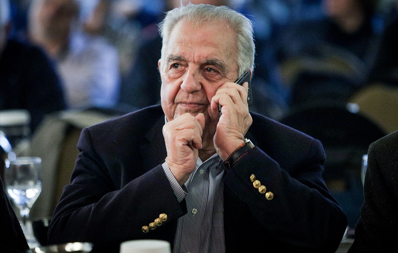 Θλίψη για τον θάνατο του Αλέκου Φλαμπουράρη &#8211; «Φτωχότερη η Αριστερά», το αντίο του πολιτικού κόσμου