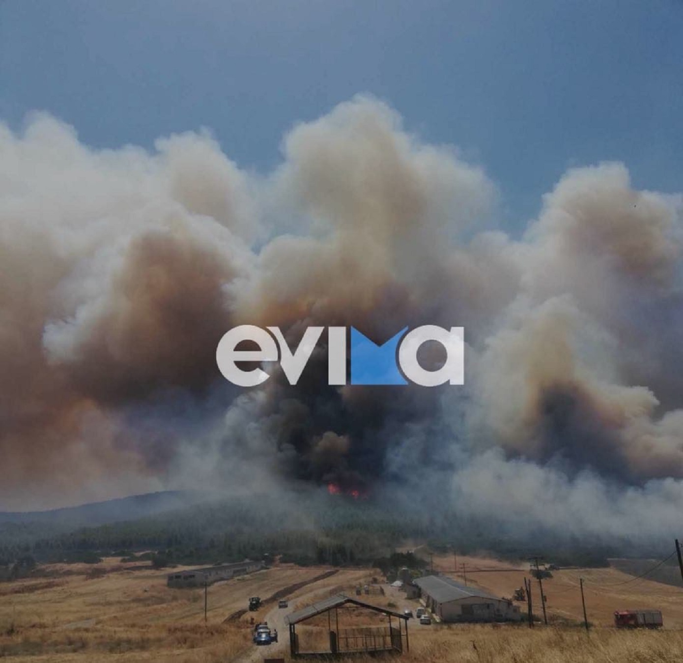 Φωτιά στην Εύβοια, σηκώθηκαν εναέρια – Μήνυμα από το 112