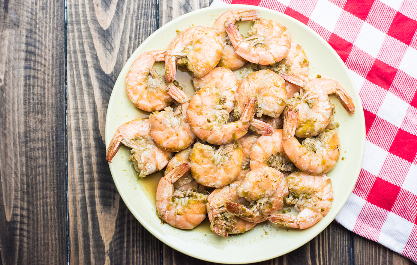 Γαρίδες με σάλτσα πέστο