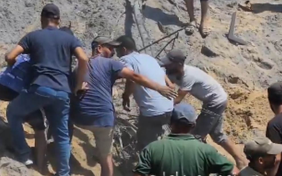 «Τουλάχιστον 71 Παλαιστίνιοι σκοτώθηκαν» από επίθεση Ισραηλινών στη Χαν Γιουνίς &#8211; «Στόχος ο Μοχάμεντ Ντέιφ»